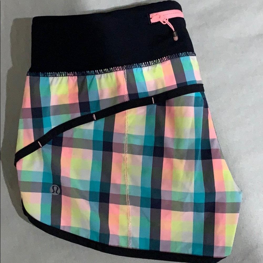 GUC Lululemon plaid speed shorts size 6
